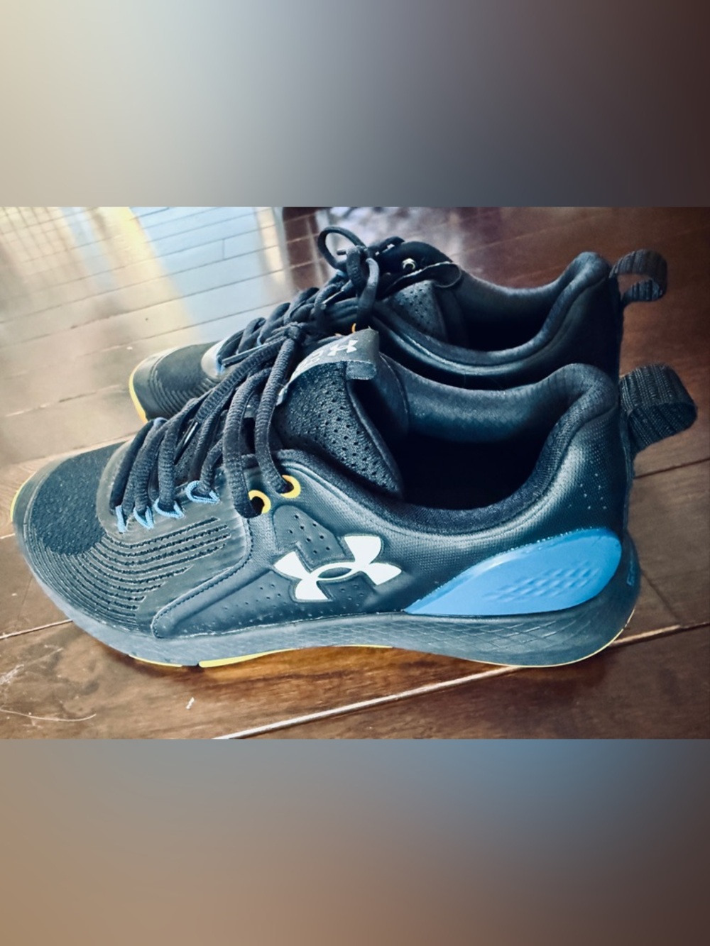 Under Armour Men's Black and Yellow Athletic Shoes size 11.5